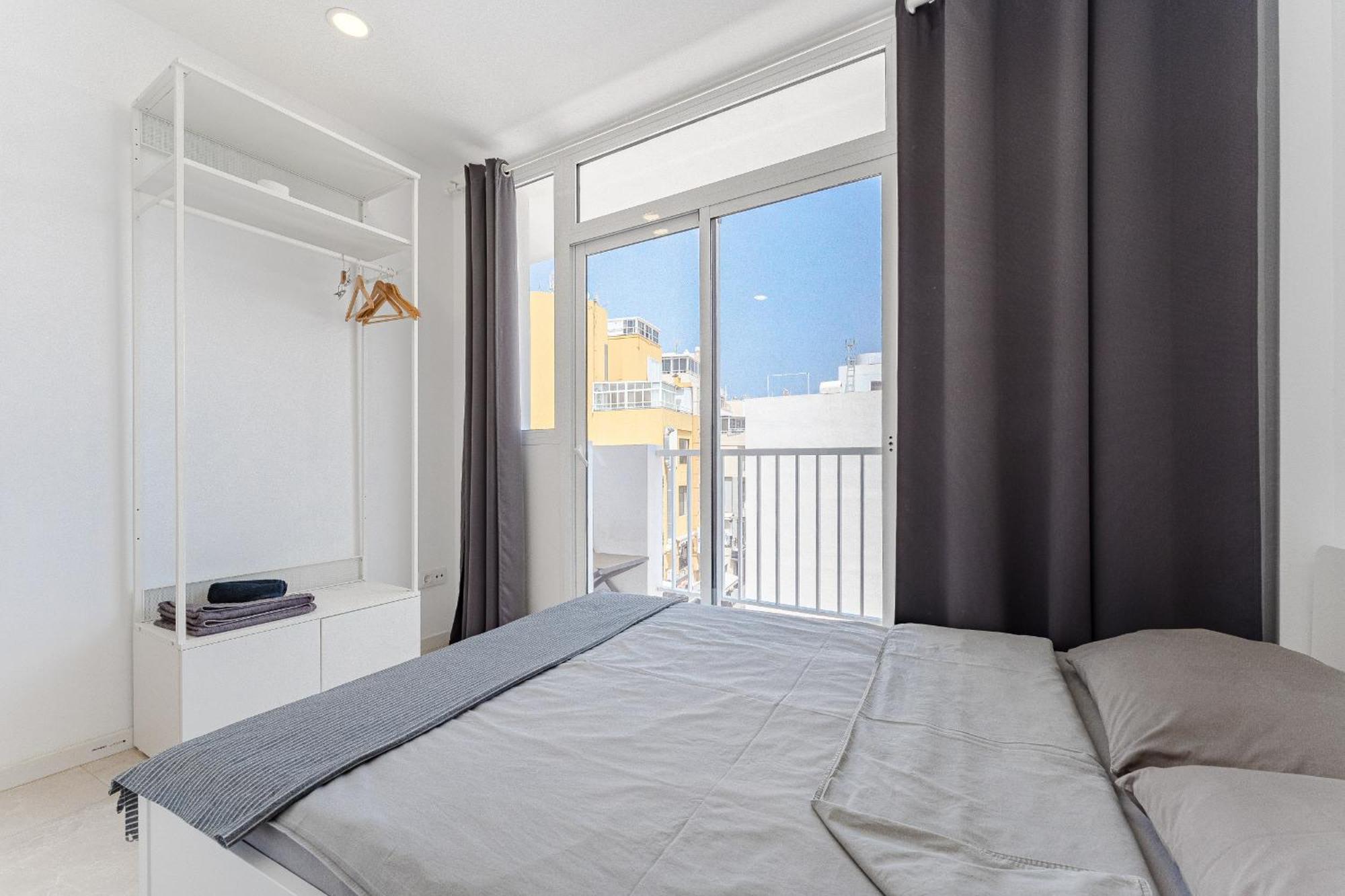 Few Steps From The Beach Hostel In Los Cristianos Arona  Ngoại thất bức ảnh