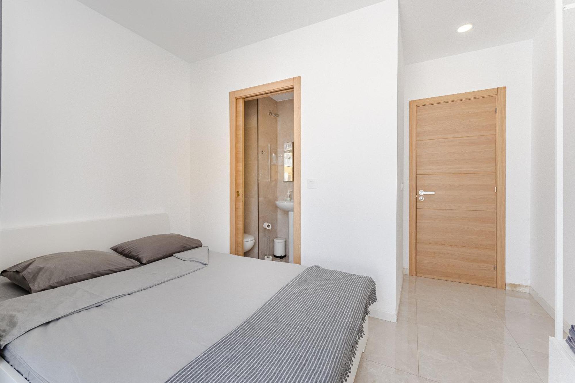 Few Steps From The Beach Hostel In Los Cristianos Arona  Ngoại thất bức ảnh