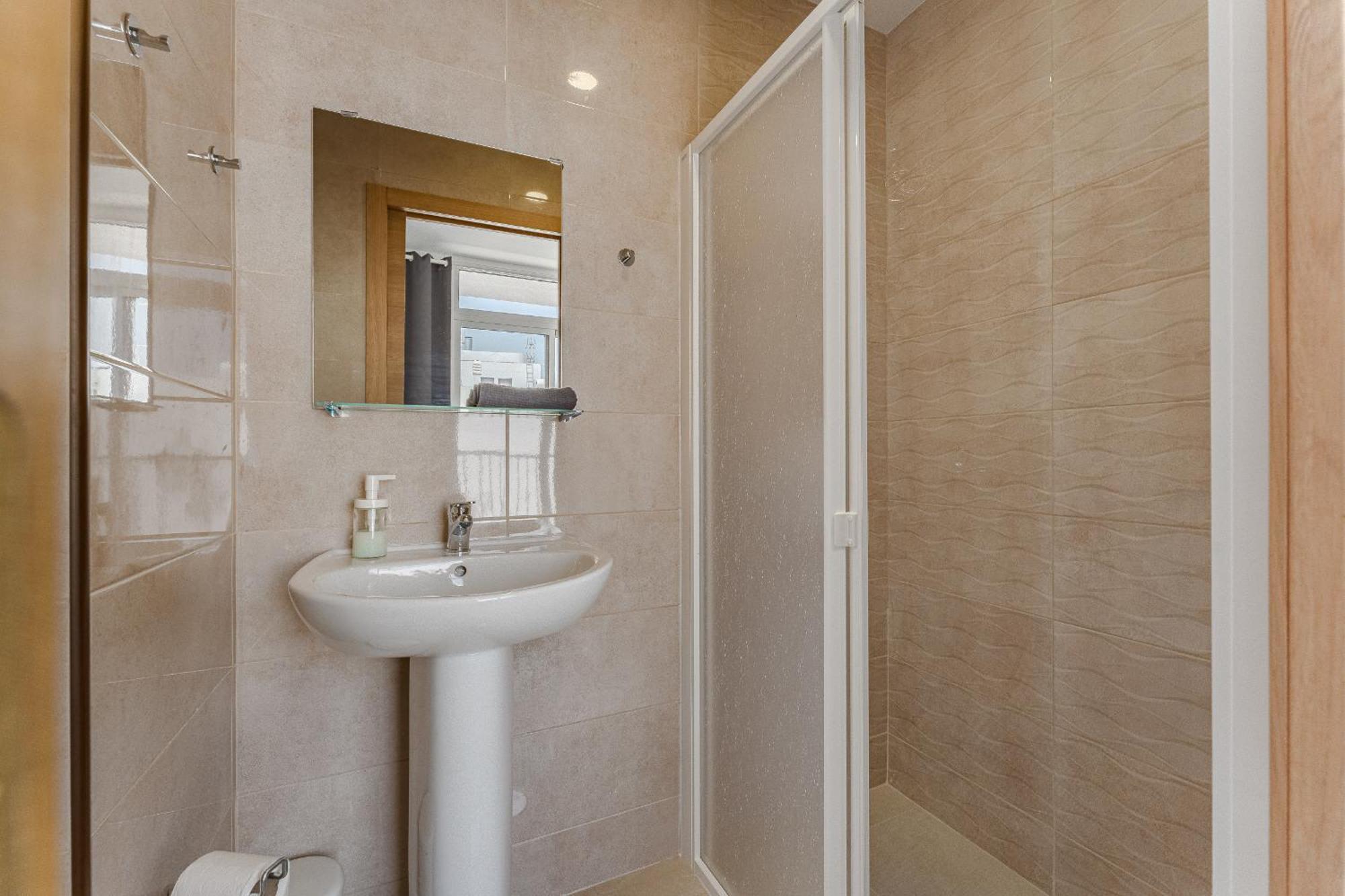 Few Steps From The Beach Hostel In Los Cristianos Arona  Ngoại thất bức ảnh