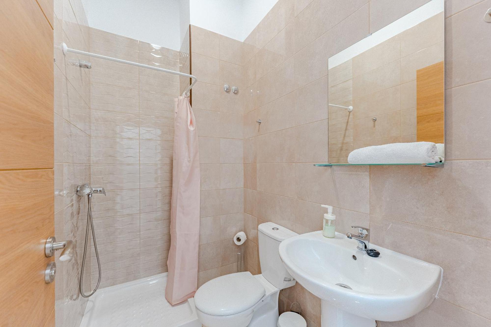 Few Steps From The Beach Hostel In Los Cristianos Arona  Ngoại thất bức ảnh