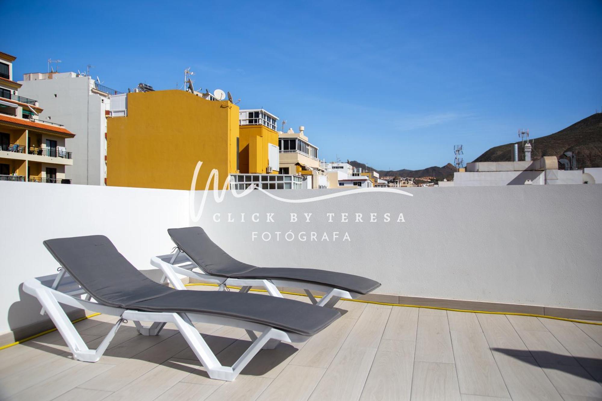 Few Steps From The Beach Hostel In Los Cristianos Arona  Ngoại thất bức ảnh