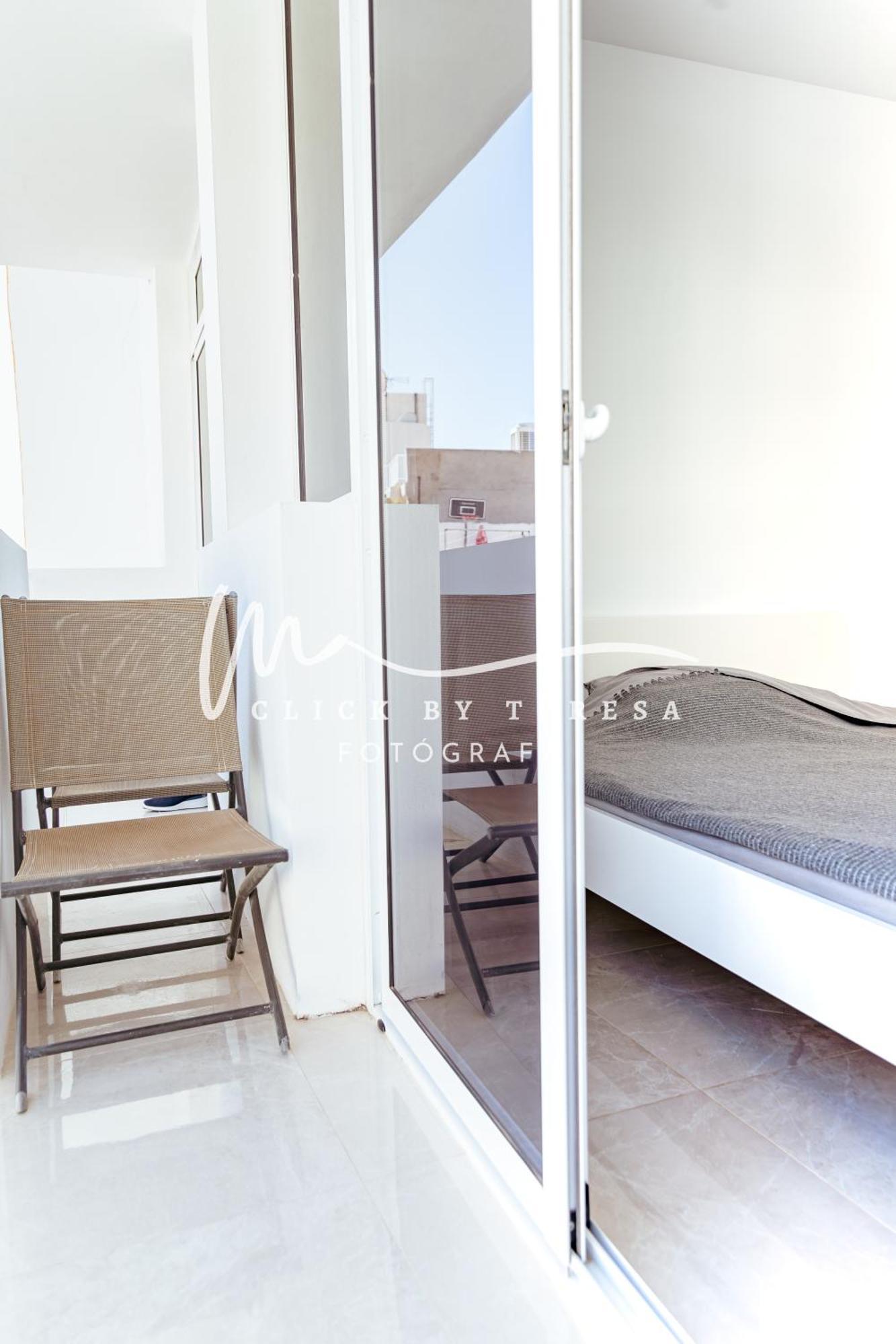 Few Steps From The Beach Hostel In Los Cristianos Arona  Ngoại thất bức ảnh