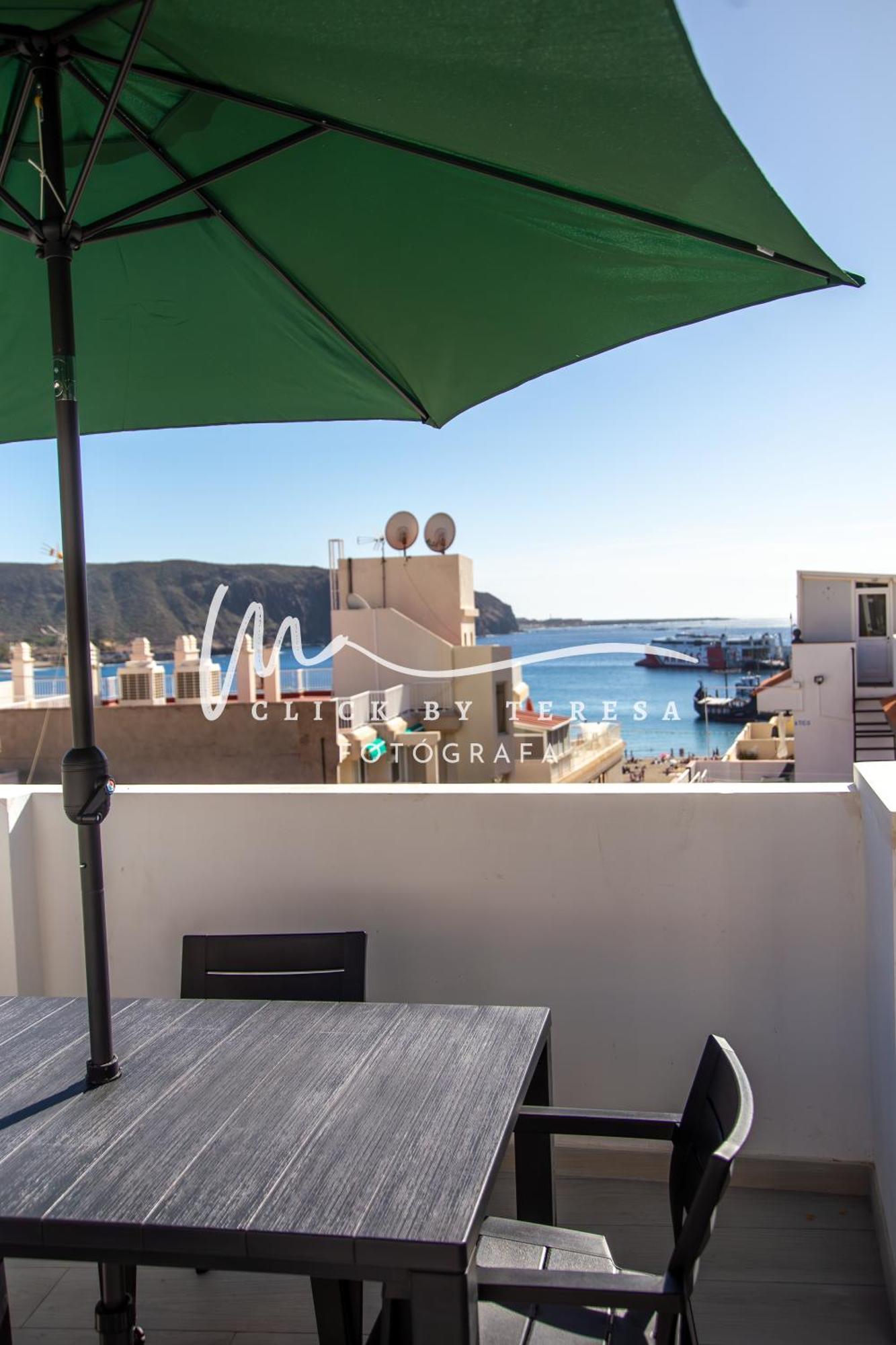 Few Steps From The Beach Hostel In Los Cristianos Arona  Ngoại thất bức ảnh